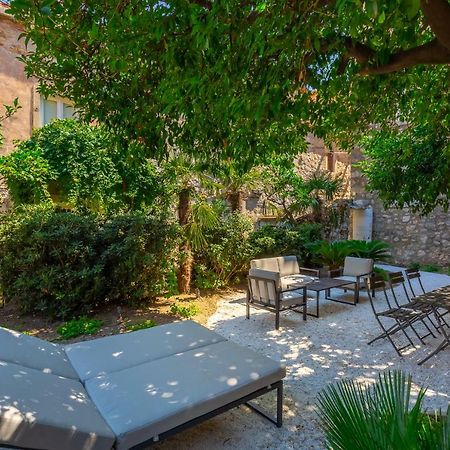 Old Town House With Floor Heating & Lush Private Garden Villa Dubrovnik Exteriör bild