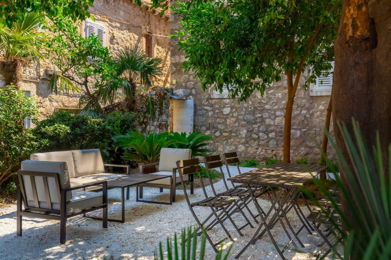 Old Town House With Floor Heating & Lush Private Garden Villa Dubrovnik Exteriör bild
